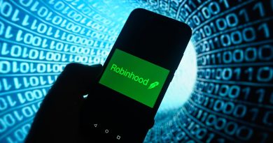 Robinhood shares fall as crypto slump weighs on profits
